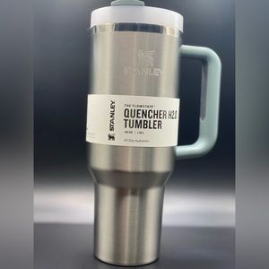 Stanley 40oz 2.0 Tumbler in STAINLESS STEEL SHALE